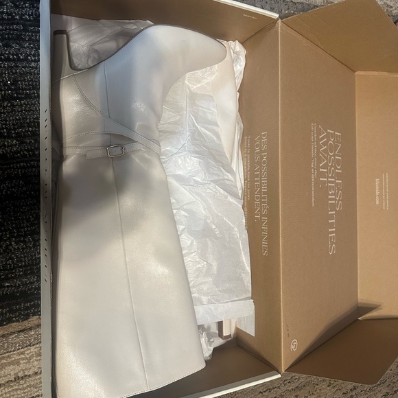 Lifestride Tall boots. Size 10. 3” heel. Almond toe. In a bone color. Worn once. - Picture 5 of 7